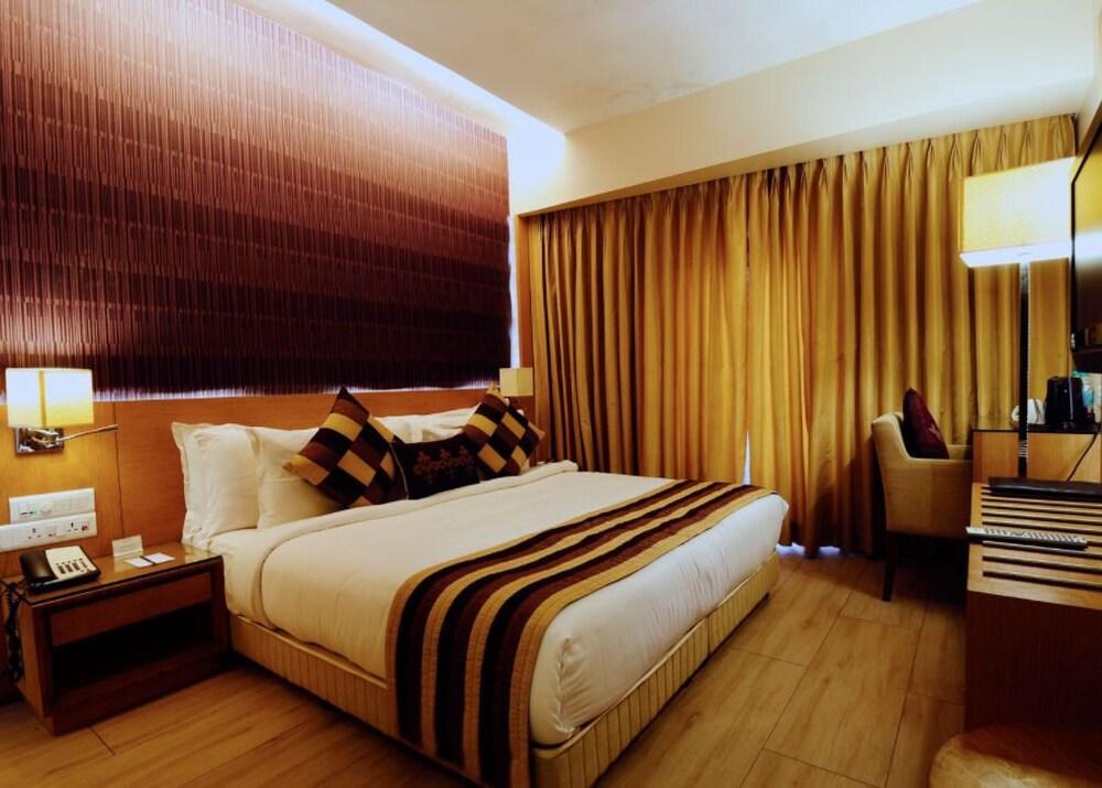 Hotel Salida Del Sol Panaji Esterno foto