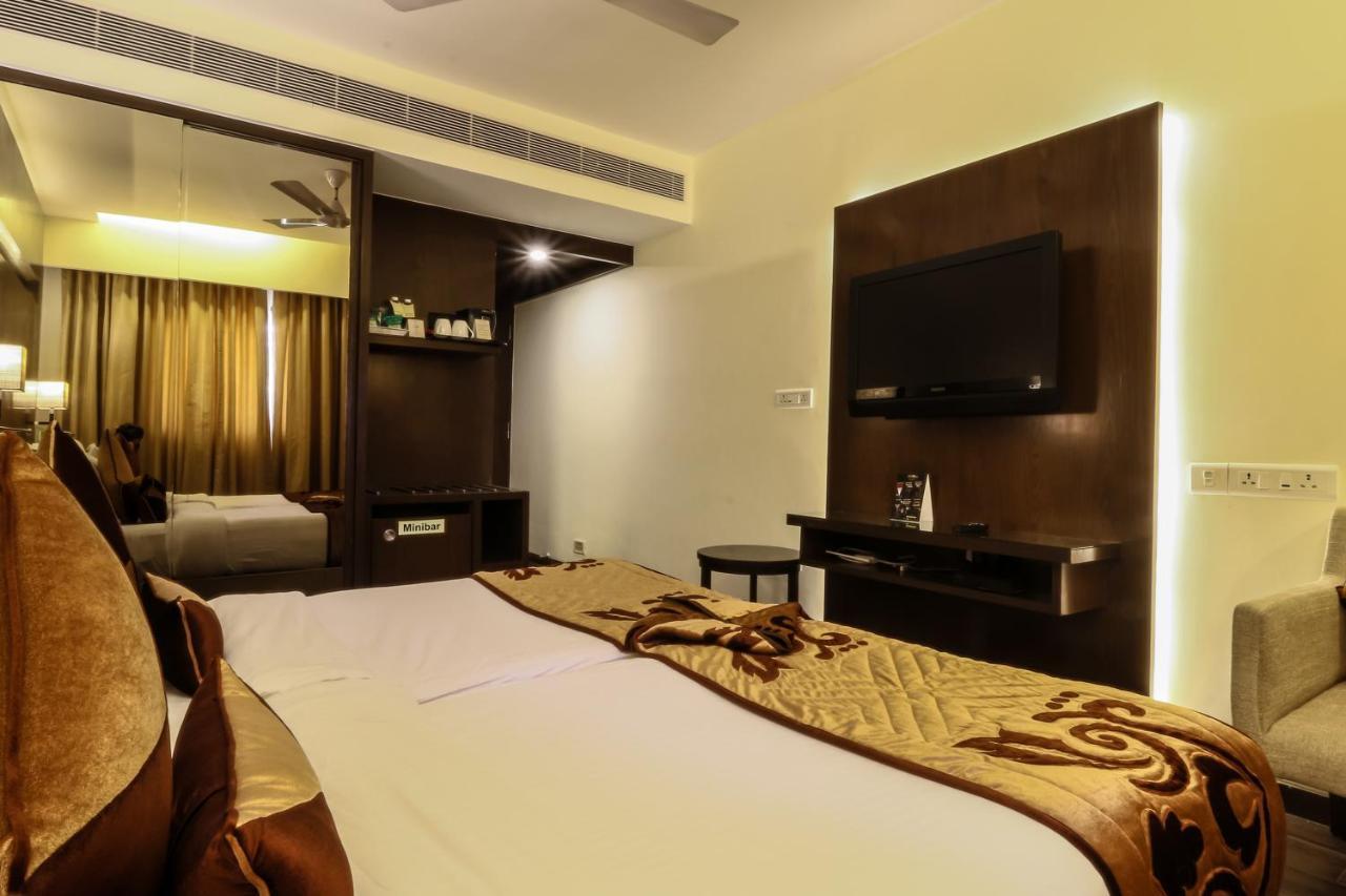 Hotel Salida Del Sol Panaji Esterno foto